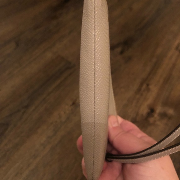 Light gray coach wristlet - Picture 3 of 4